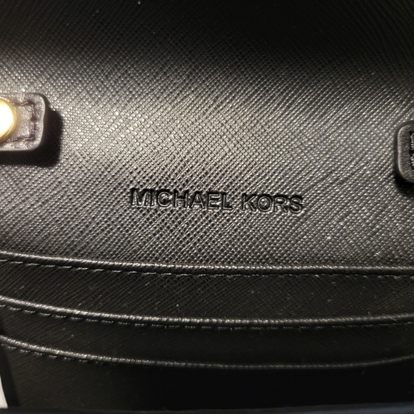 Michael Kors NWOT Leopard Print Calf Hair wallet in a chain. - Picture 6 of 11